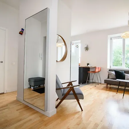 Modern And Spacious Vilnius