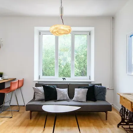 Modern And Spacious