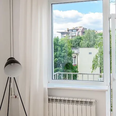 Modern And Spacious *